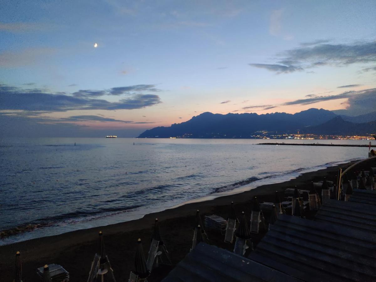 Bed and Breakfast Stanze Sul Mare Salerno Exteriér fotografie